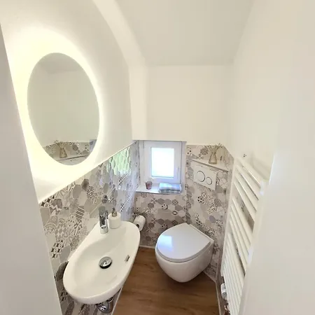 Schoenes Ferienhaus, Bis 6 Pers, Zentral Gelegen Сasa de vacaciones Heide (Schleswig-Holstein)